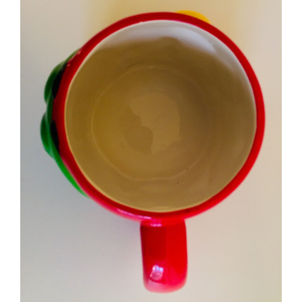 M&M Large Red Christmas Mug Galerie wrapped in Christmas lights 3D - Picture 5 of 7